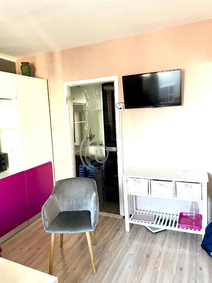 Апартаменты Apartament Cu 3 Dormitoare Jolie.M Галац Экстерьер фото